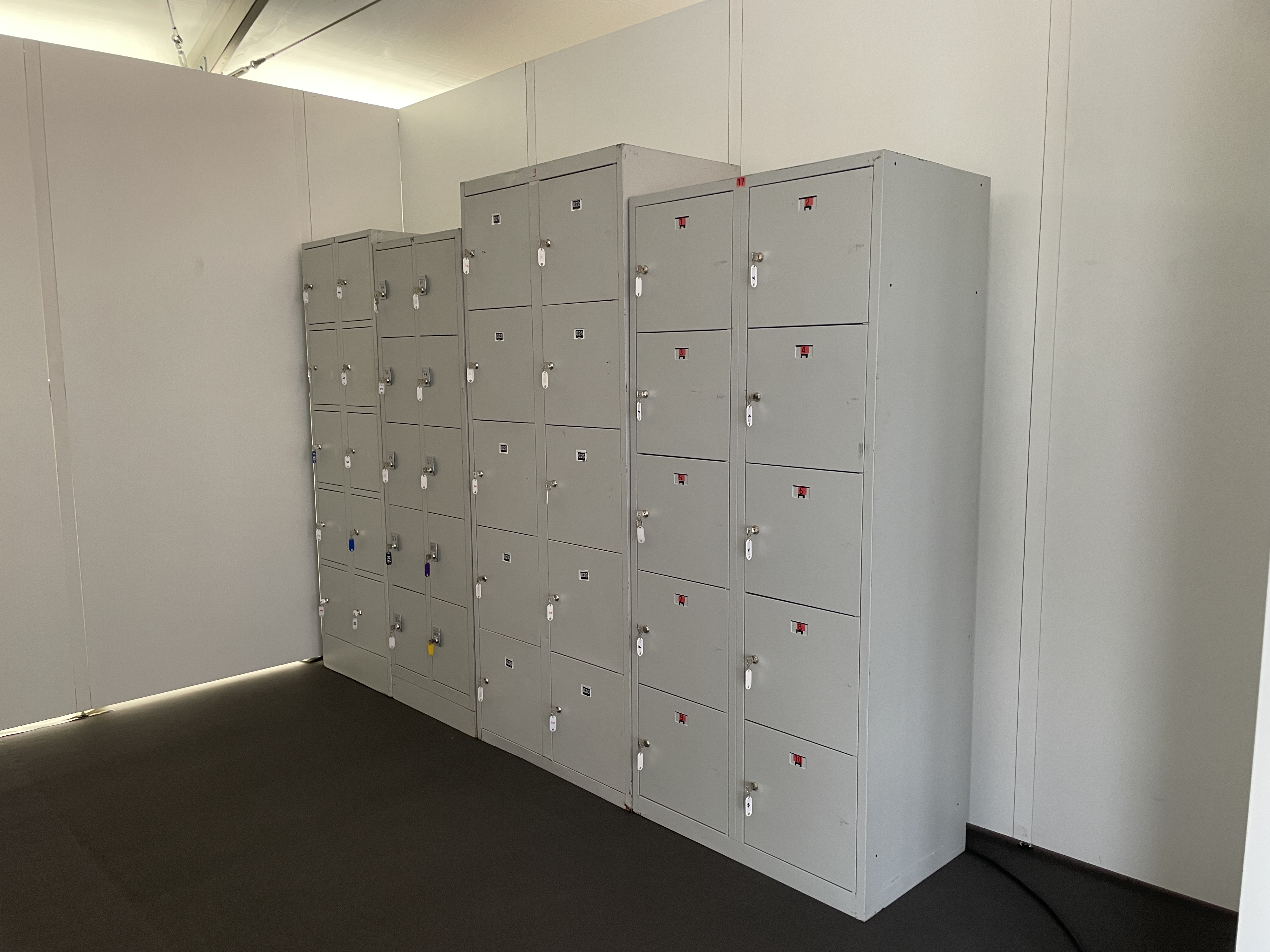Schließfachschrank