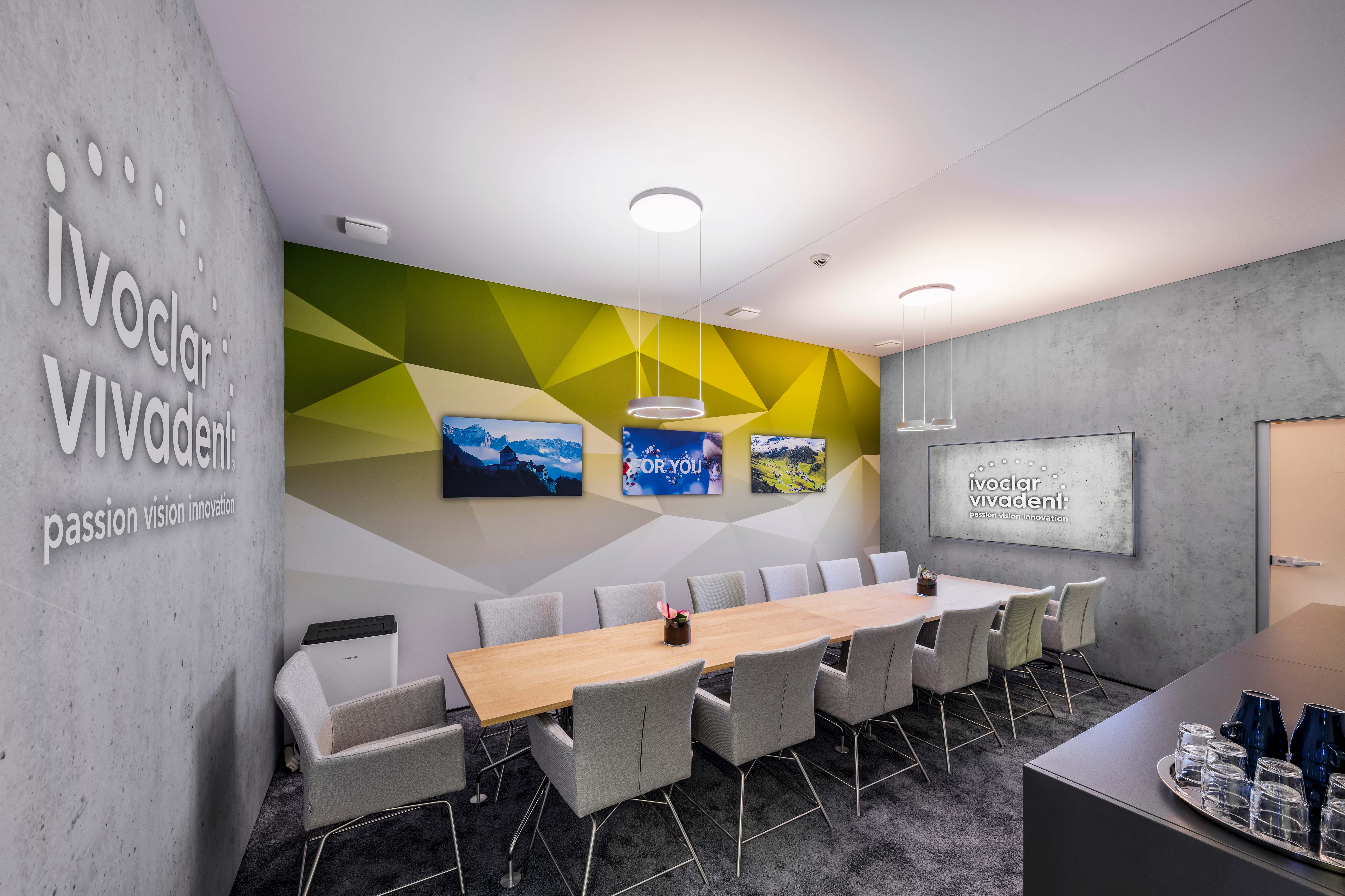 Teelichtgläser / Vasen rund